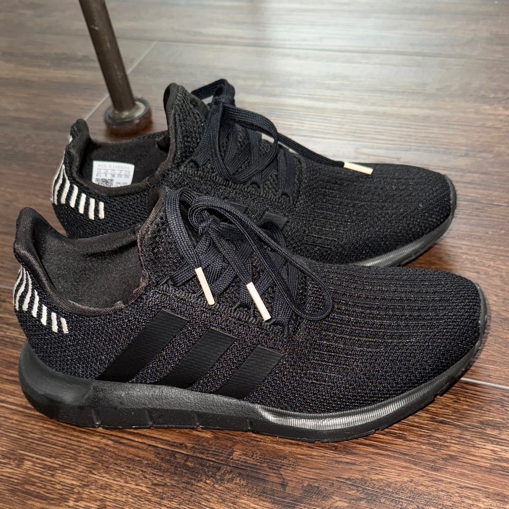 Adidas swift Running Shoes